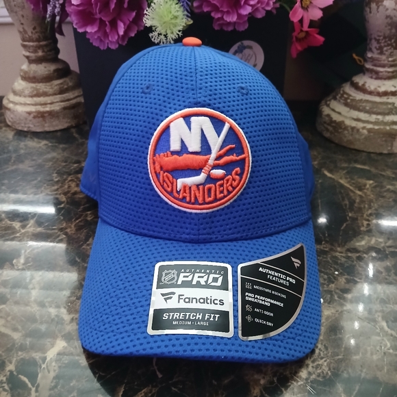 Fanatics NHL New York Islanders Stretch Fit Cap Size Med-Large Unisex - Picture 1 of 10